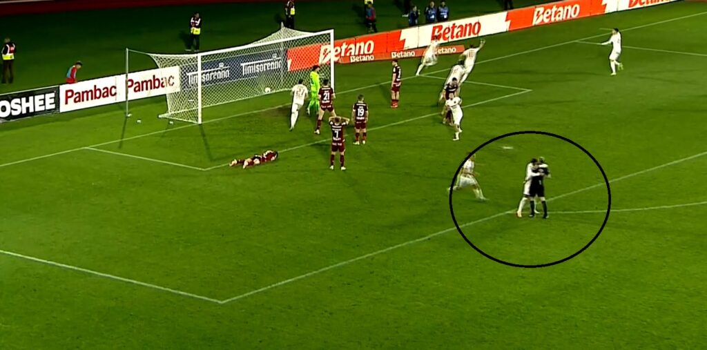 Murgia l-a îmbrăţişat pe Viorel Flueran, în Hermannstadt - Rapid 2-1