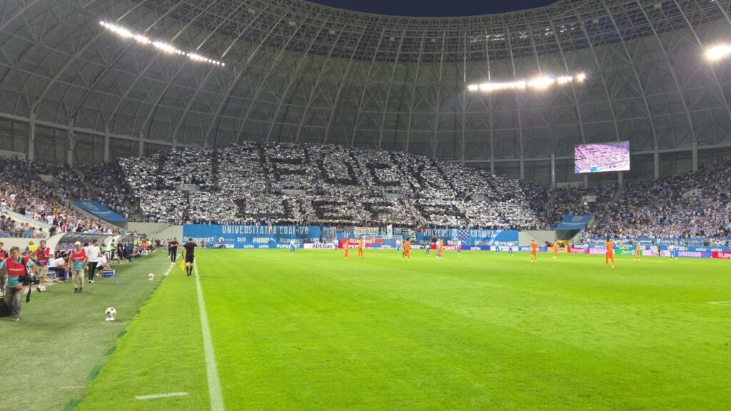 Fanii Universităţii Craiova au "comis-o": au înjurat UEFA!